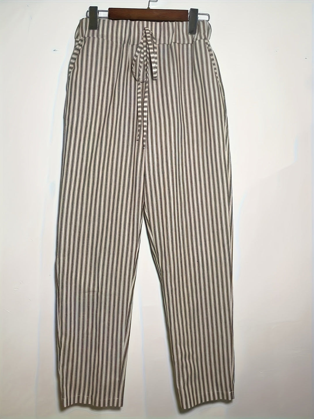 Gestreifte sommerhose für Damen