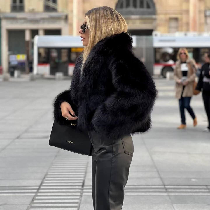 Kurze Felljacke mit Kragen für Damen | Modisch