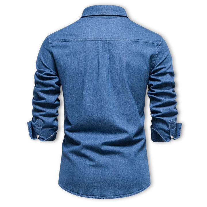 Modisches Herrenhemd im Denim-Stil