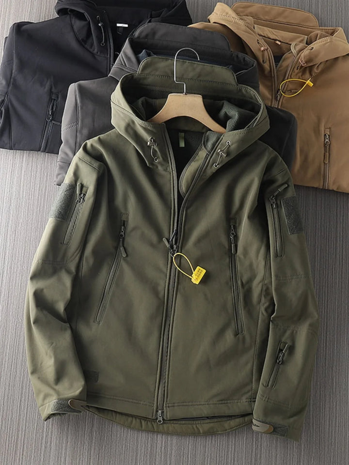 Taktische Softshell Jacke mit Kapuze für Herren | Zeitlos