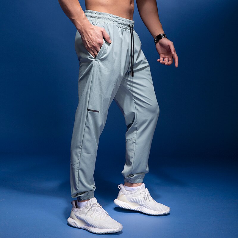 Atmungsaktive jogginghose mit seitentaschen