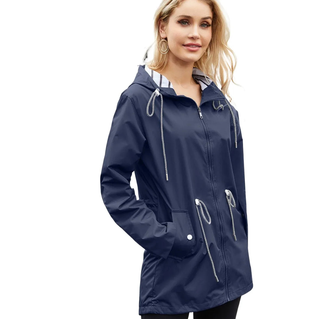 Modisch Wasserdichte Regenjacke für Damen mit Kapuze | Schlichte