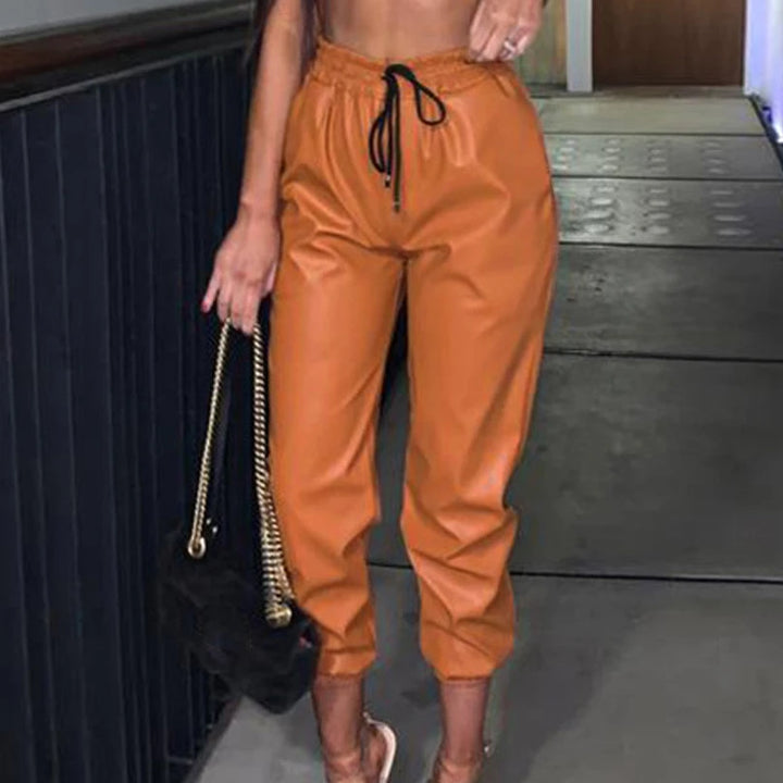 Stilvolle lässige high-waist-hose im lederlook