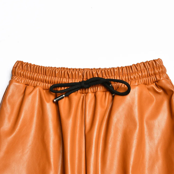 Stilvolle lässige high-waist-hose im lederlook