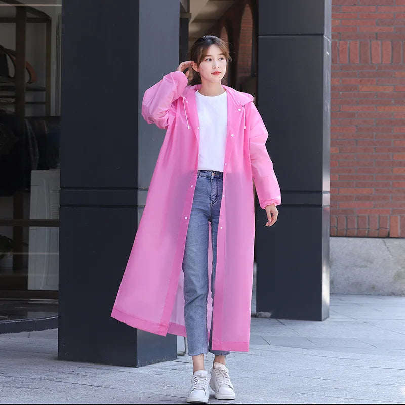 Modische Regenjacke für Damen | Zugeknöpft