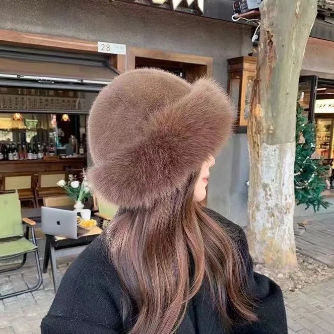 Luxuriöser warmer eleganter pelzhut