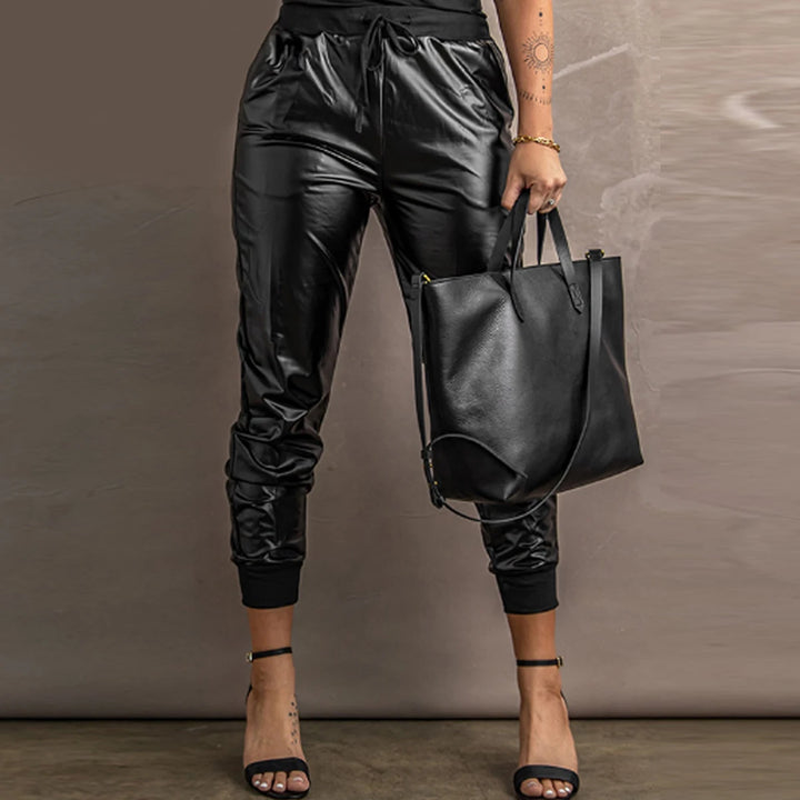 Chice schwarze high-waist hose im lederlook für damen