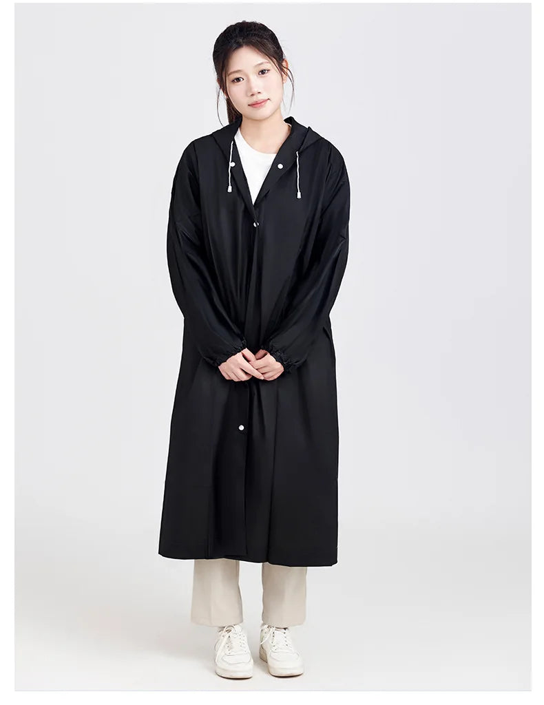 Modische Regenjacke für Damen | Zugeknöpft