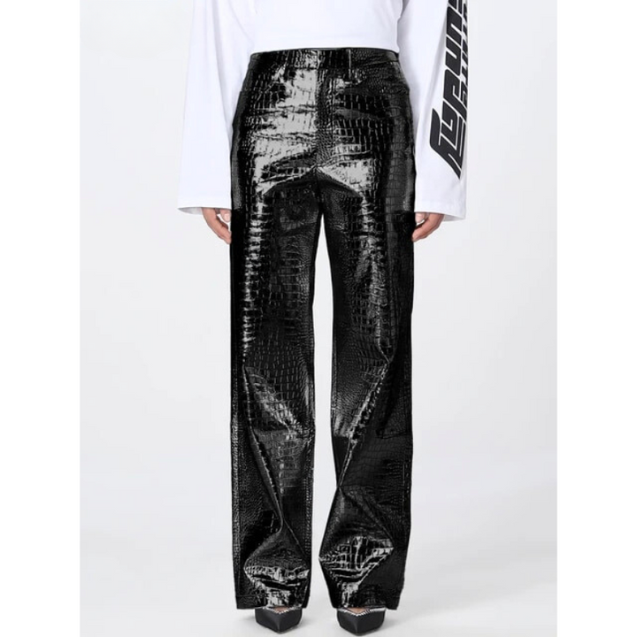 Elegante glänzende hose mit geradem bein