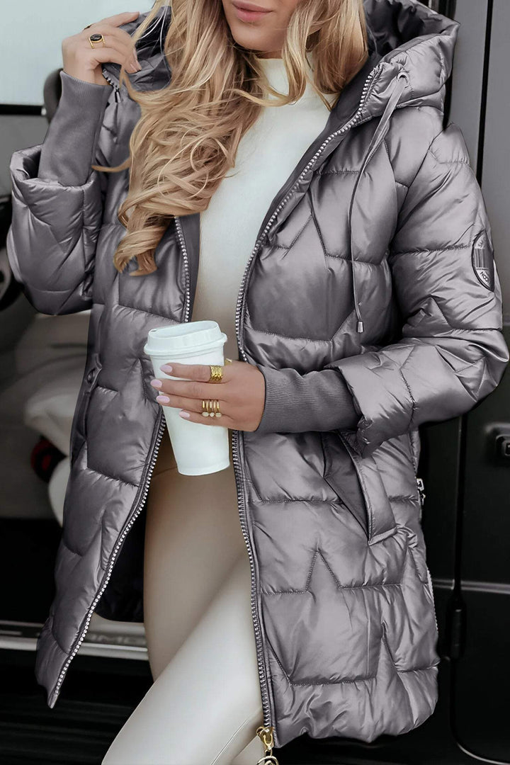 Gefütterte Winterjacke mit Kapuze für Damen | Praktisch