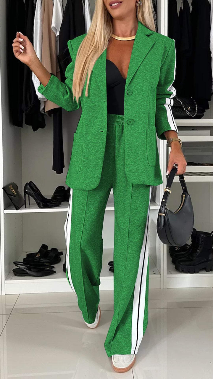 Modernes elegantes zweiteiliges anzug-set